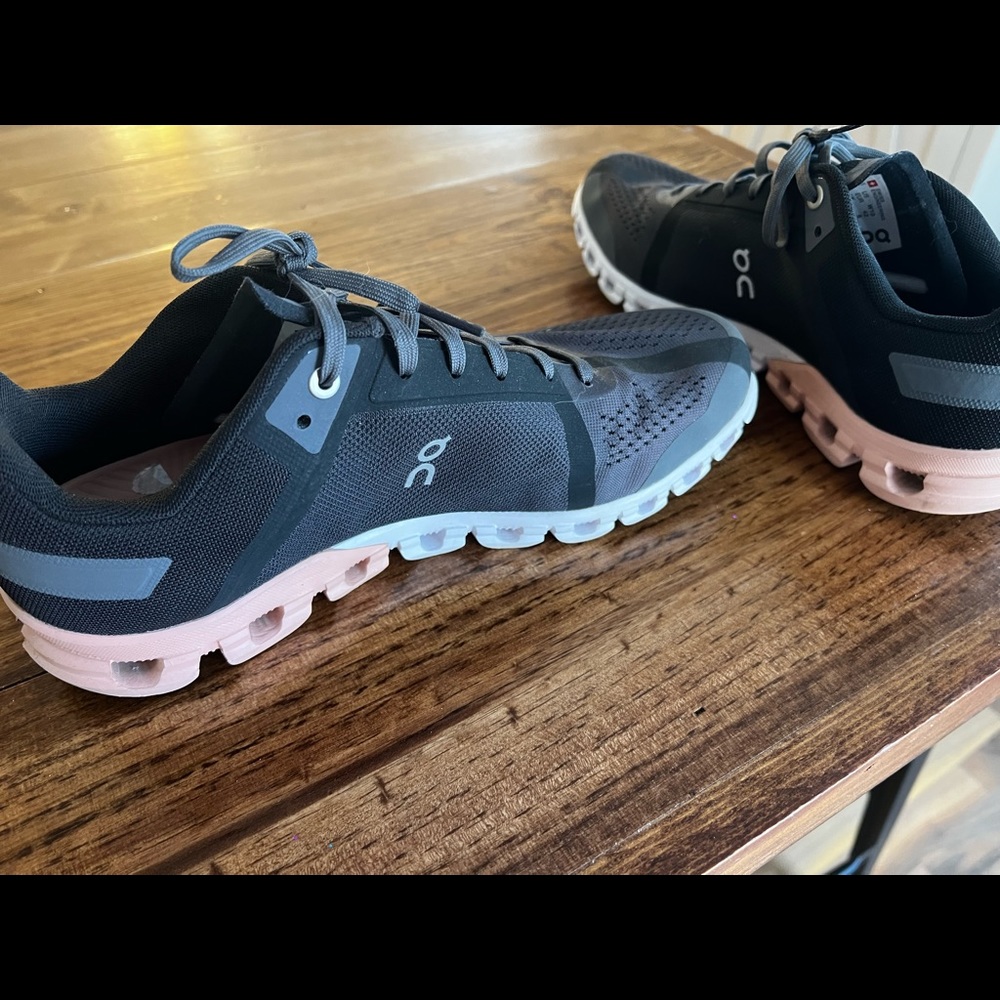 On Running Athletic Shoes